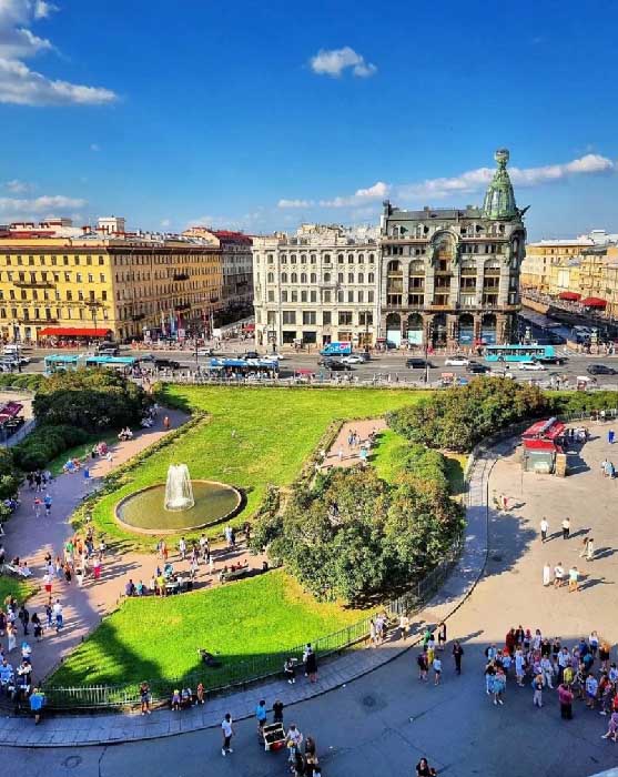 Вид со смотровой площадки Казанского собора