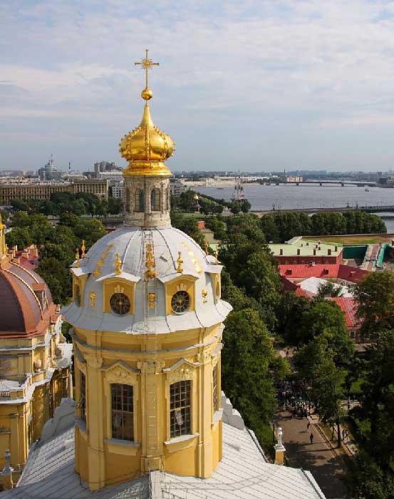 Вид с колокольни Петропавловского собора