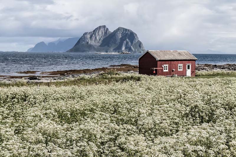 Вид на остров Верой, Лофотенские острова, Норвегия
