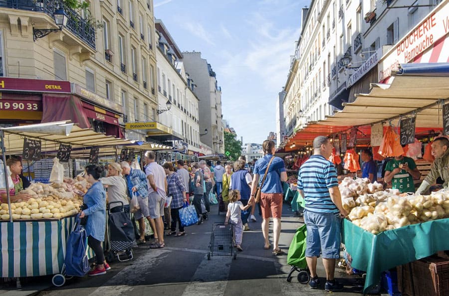 Рынок Бастилии — один из крупнейших рынков Парижа. Красота!