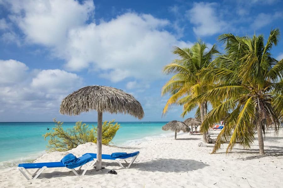 Есть большая вероятность, что пляж на Кубе будет полностью в вашем распоряжении. Красота!