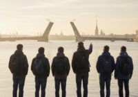 Раннее утро на Дворцовой набережной